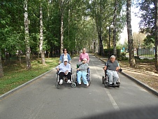 Прогулка с колясочниками в Центральный парк культуры и отдыха города Владимира